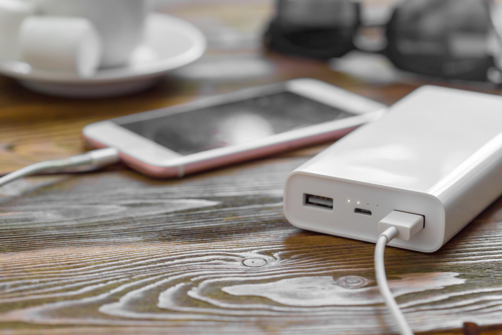 行動電源火災怎麼辦?起火原因、緊急應變與預防全攻略